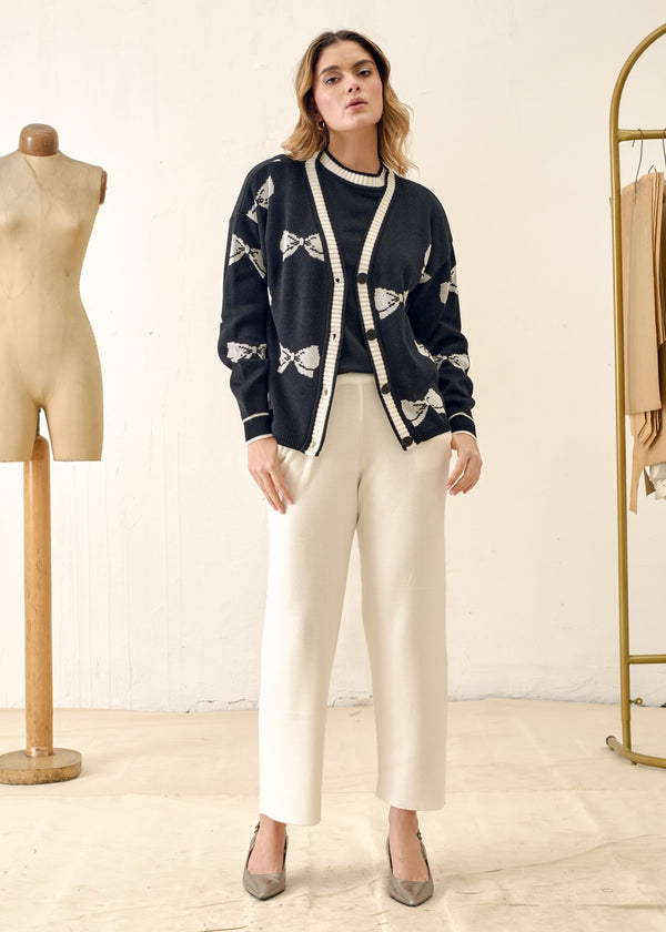 CARDIGAN BOW