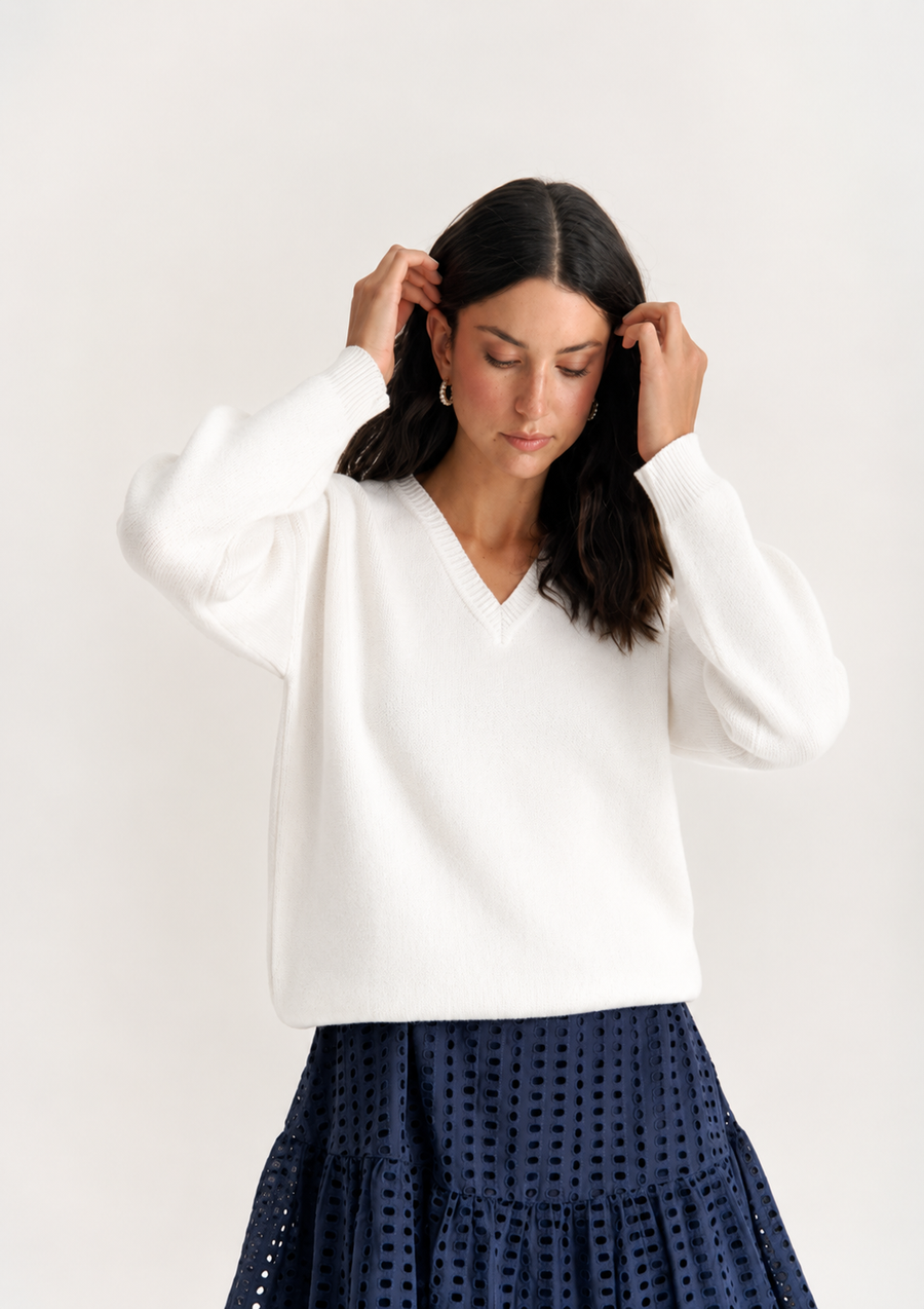 SWEATER EN V BASICO BLANCO