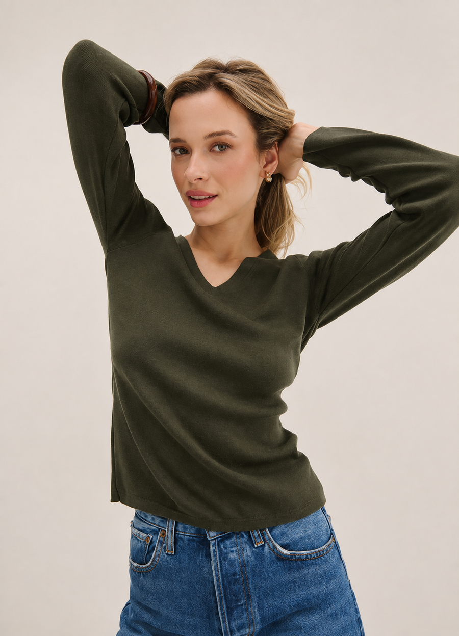 SWEATER EN V BASICO HIEDRA