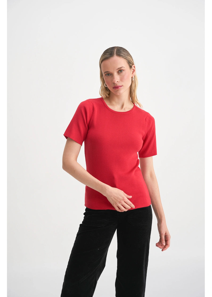 BLUSA BASICA MANGA CORTA ESCARLATA