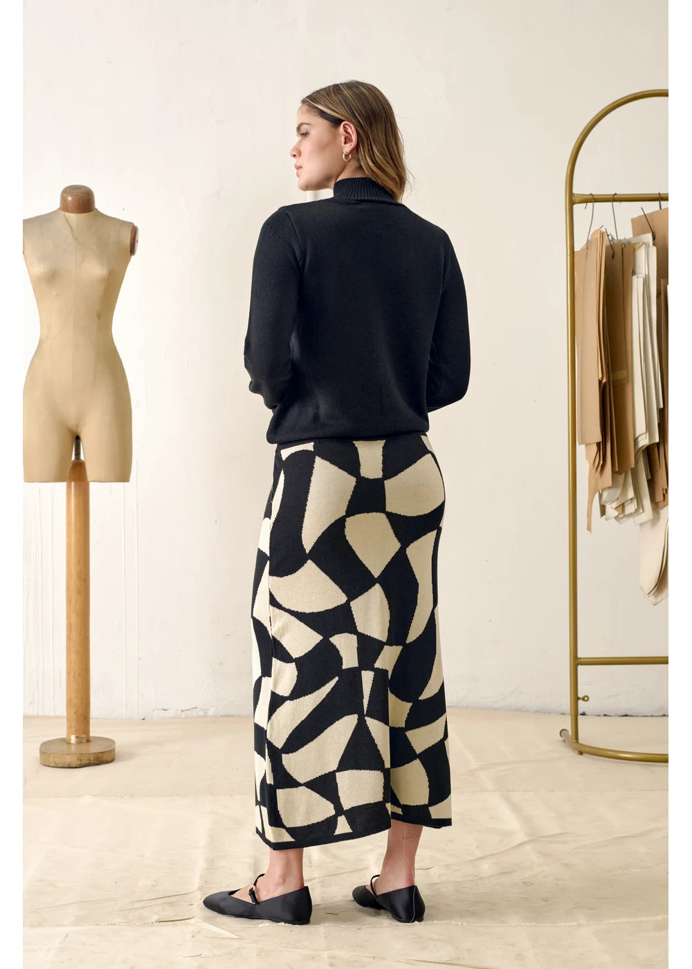BUZO ANGELIQUE en NEGRO - Look de estilo 4 | ZEPHIR