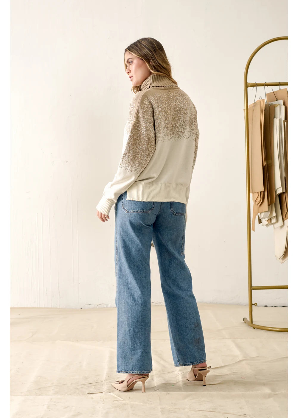 BUZO HOLLY en CHAI - Look de estilo 4 | ZEPHIR