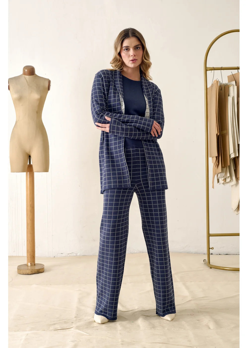 CARDIGAN CHESS en AZUL OSCURO - Vista lateral | ZEPHIR