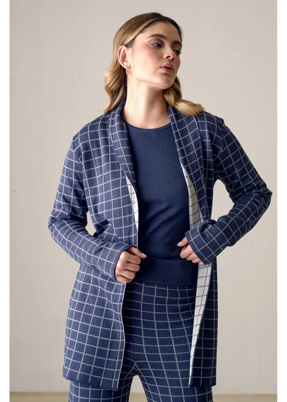 CARDIGAN CHESS en AZUL OSCURO - Look de estilo 5 | ZEPHIR