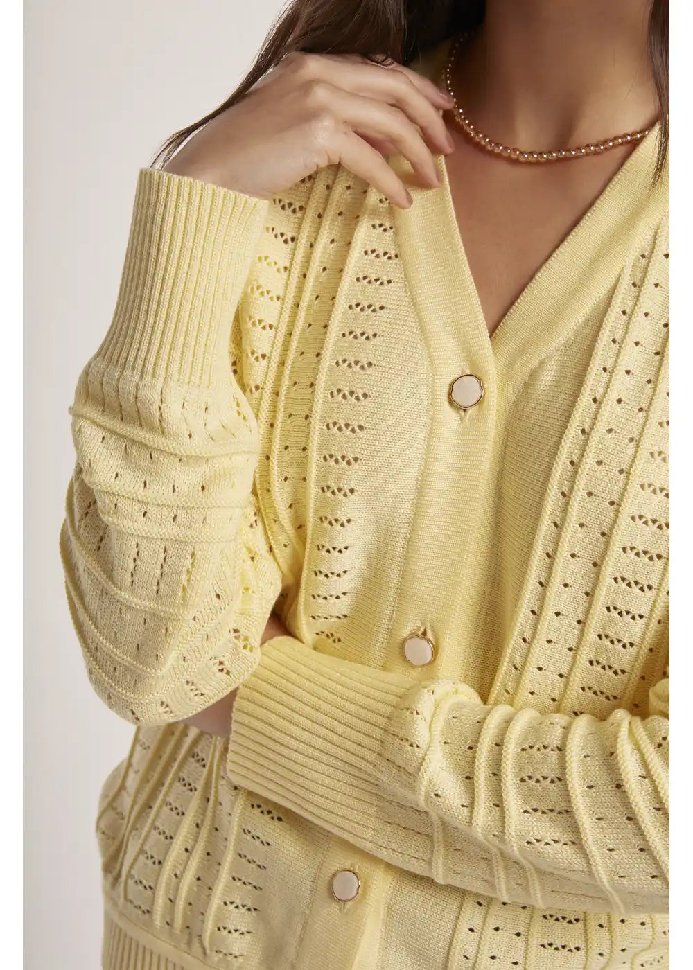 CARDIGAN MONIQUE en BANANA - Vista de espalda | ZEPHIR