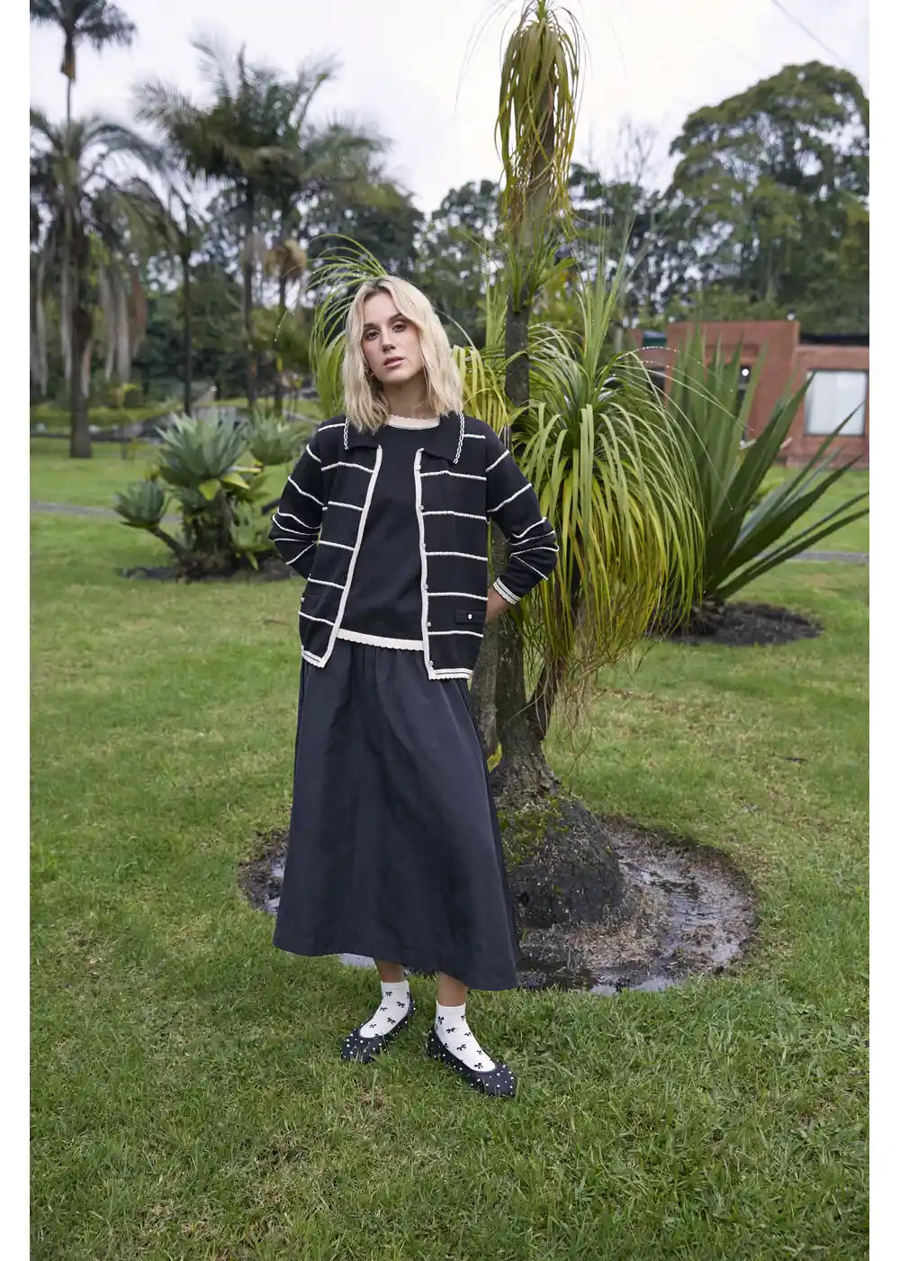 CARDIGAN TALINA en NEGRO - Vista de espalda | ZEPHIR