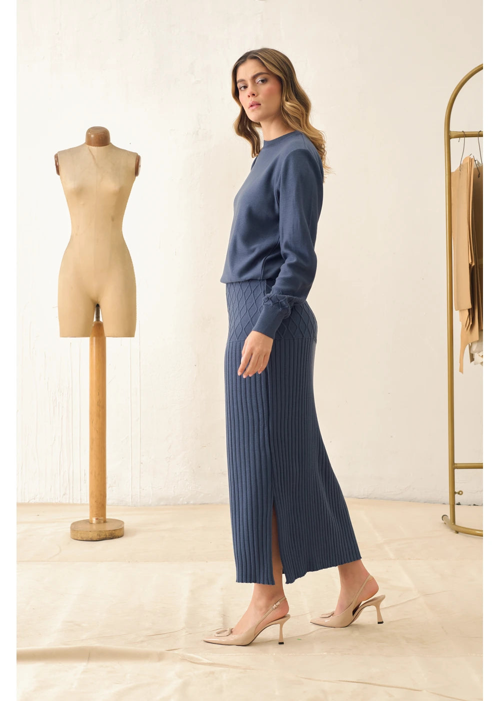 FALDA BELLE en COBALTO - Look de estilo 4 | ZEPHIR