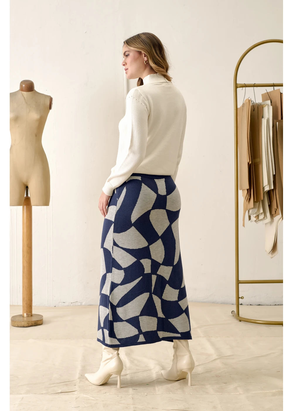 FALDA EAST en AZUL OSCURO - Look de estilo 5 | ZEPHIR
