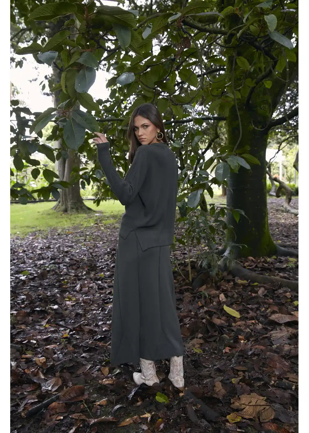 FALDA SAHAR en VERDE MILITAR - Look de estilo 4 | ZEPHIR
