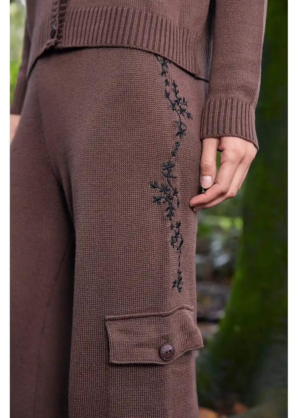 PANTALON ALBA en CACAO - Vista lateral | ZEPHIR