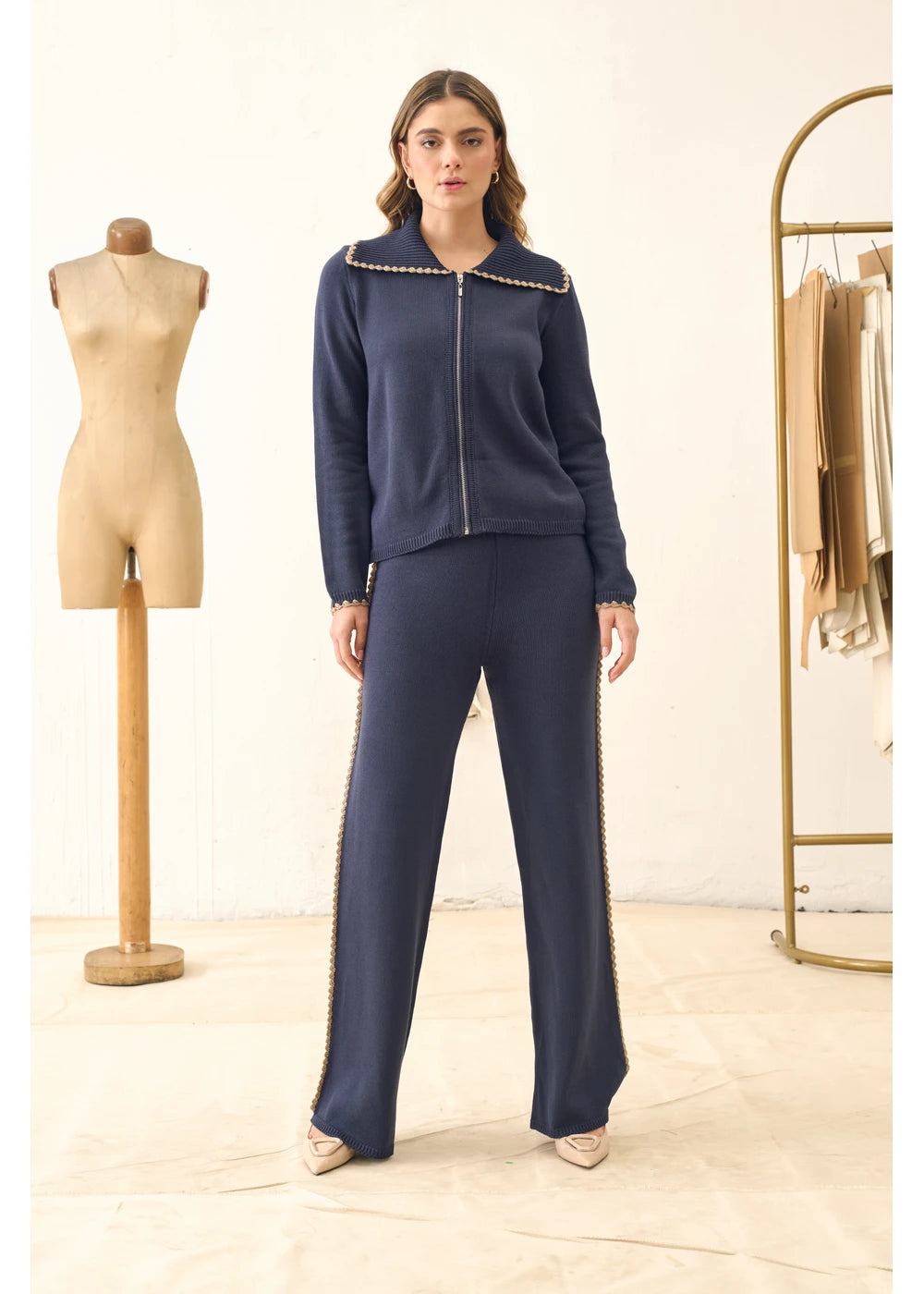 PANTALON CELINE en AZUL OSCURO - Vista lateral | ZEPHIR