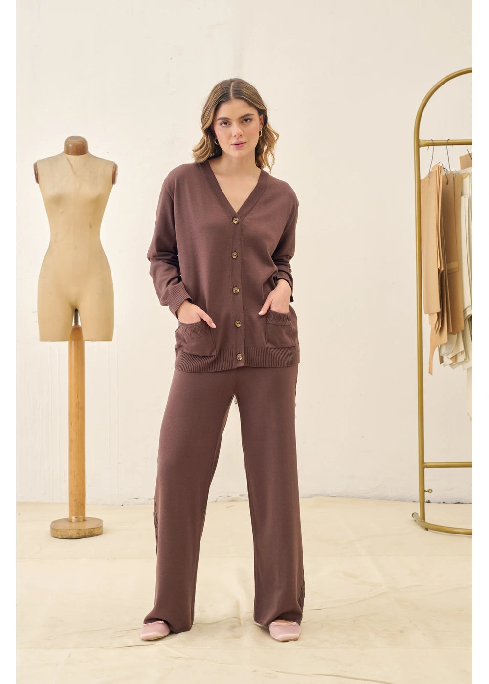 PANTALON TESS en CACAO - Vista lateral | ZEPHIR