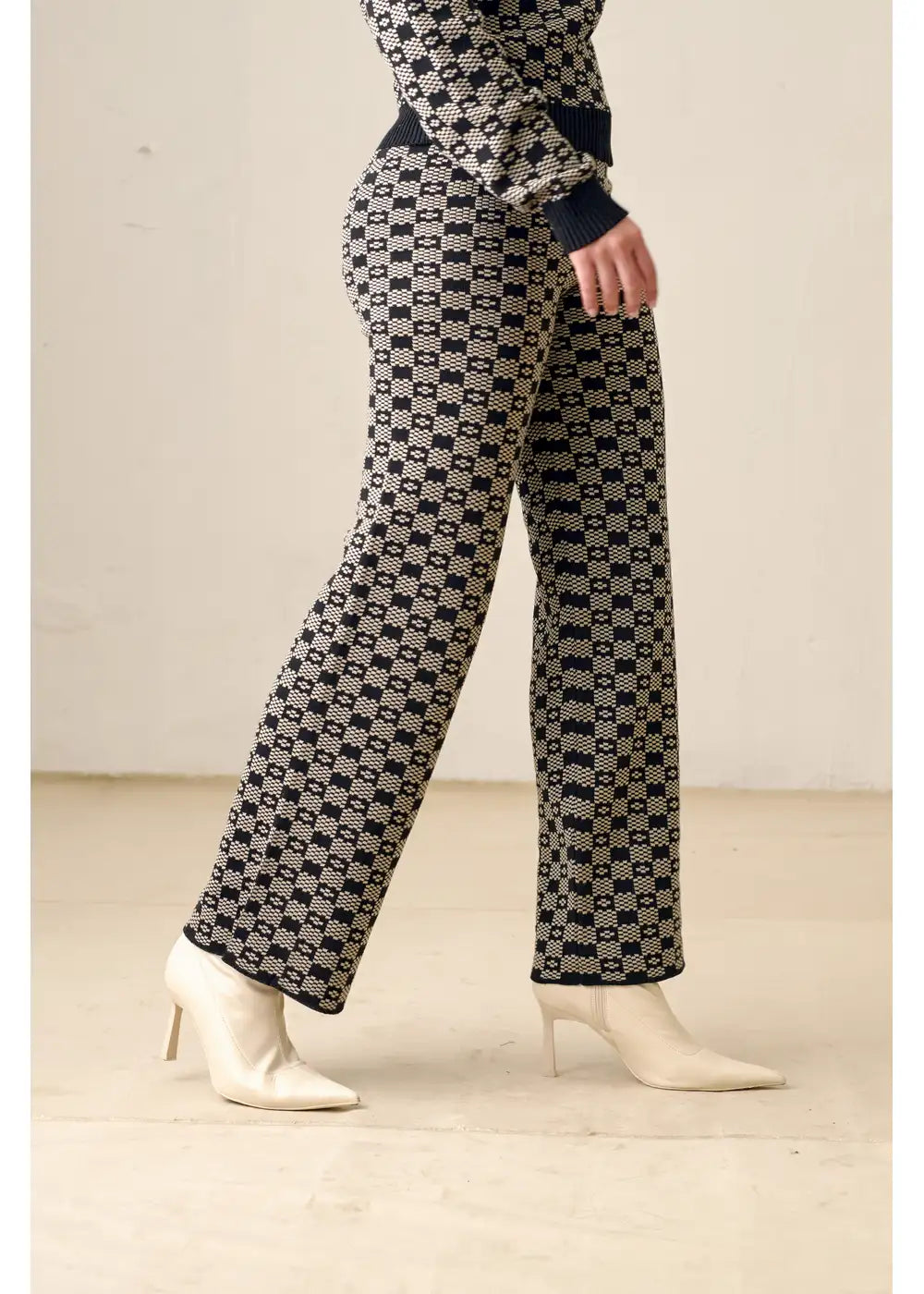 PANTALON VICTORIA en NEGRO - Vista de espalda | ZEPHIR