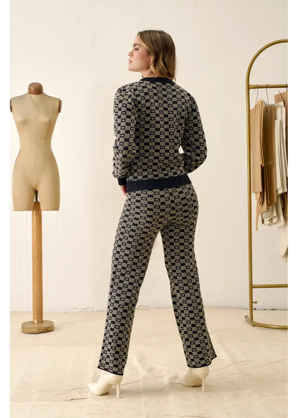 PANTALON VICTORIA en NEGRO - Vista lateral | ZEPHIR