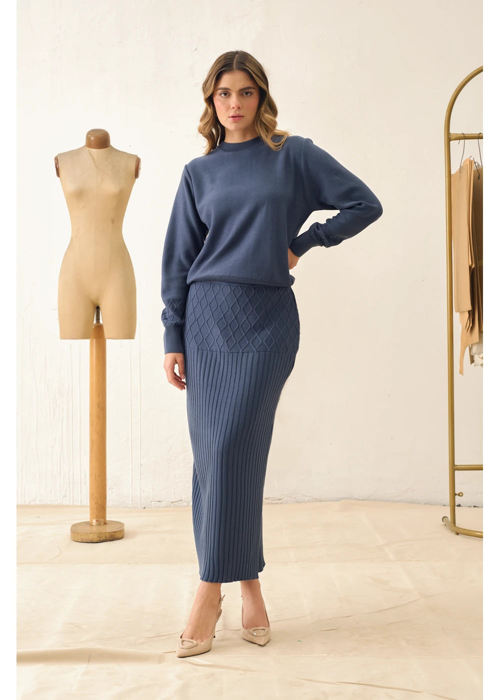 SWEATER BELLE en COBALTO - Vista lateral | ZEPHIR