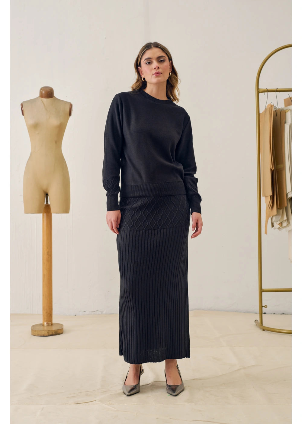 SWEATER BELLE en NEGRO - Vista de espalda | ZEPHIR