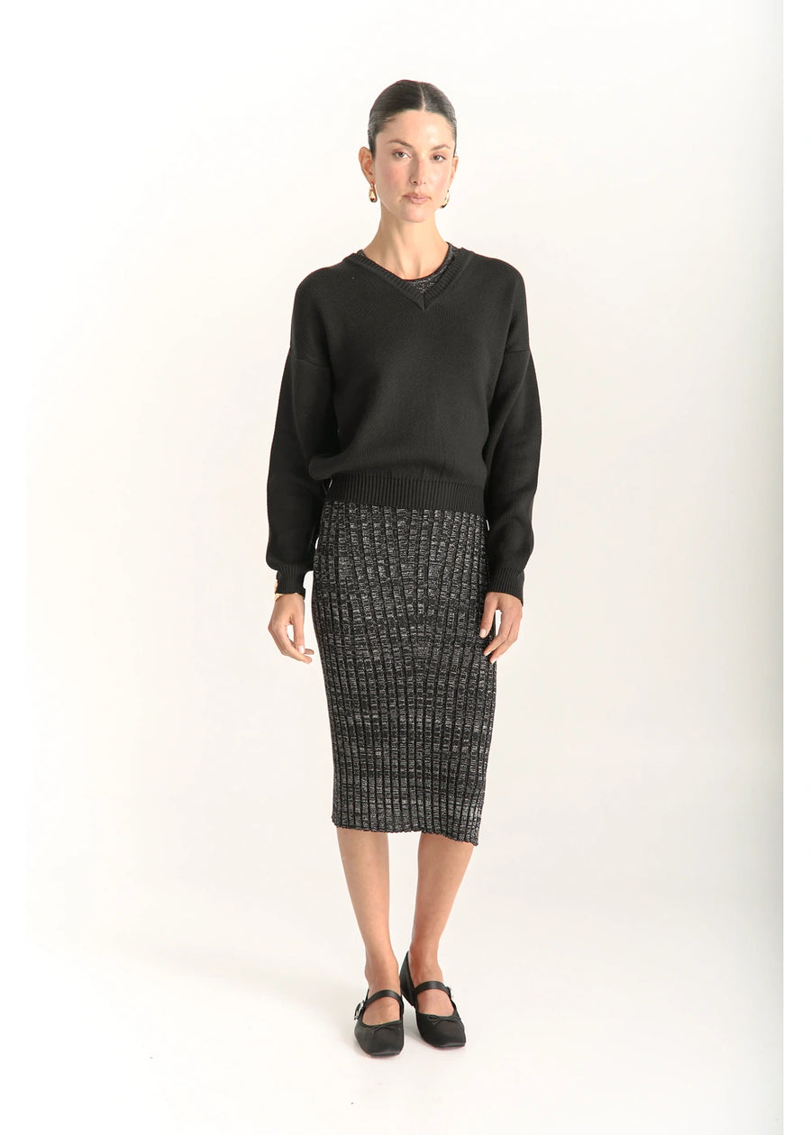 SWEATER EN V BASICO NEGRO