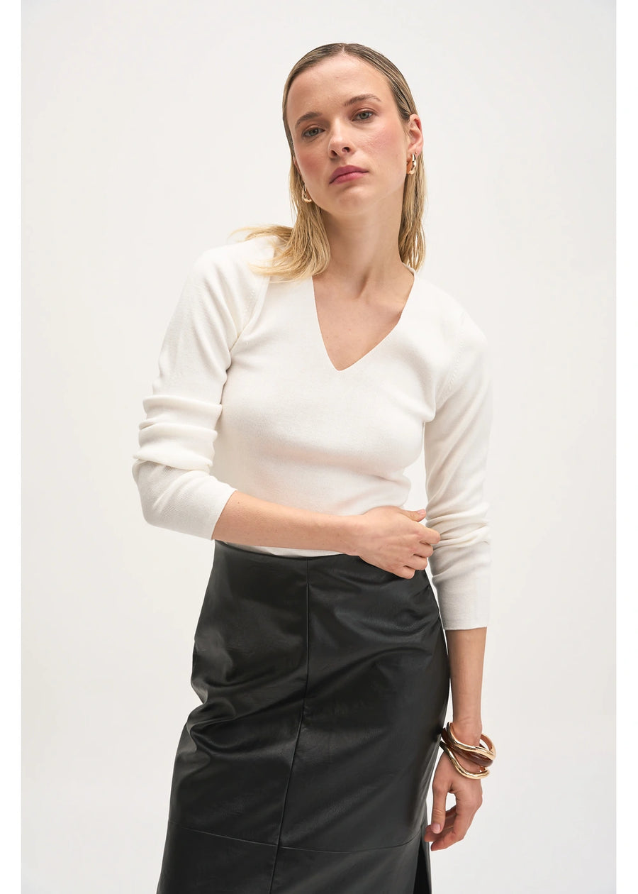 SWEATER EN V BASICO BLANCO