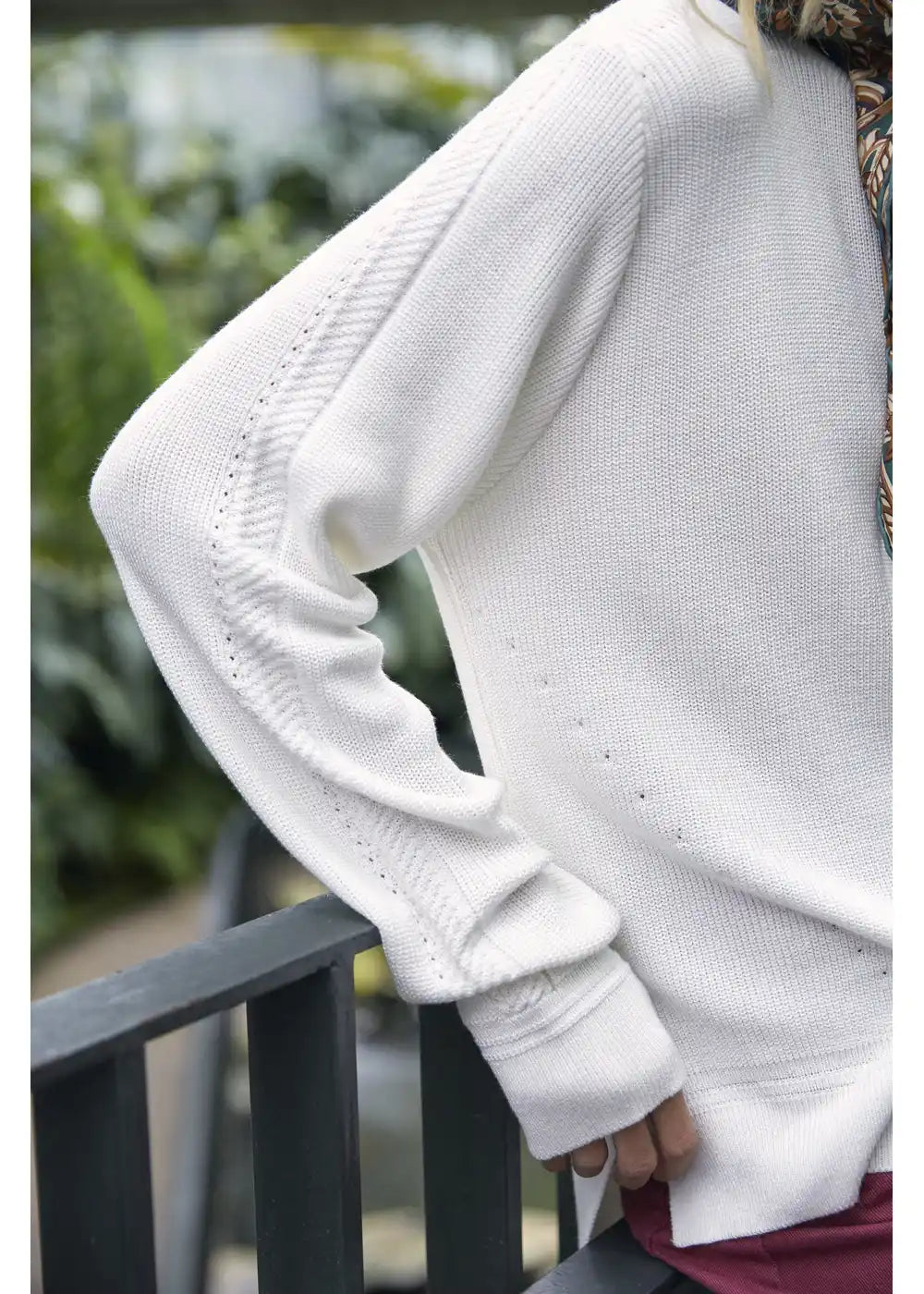 SWEATER SAHAR en BLANCO - Vista de espalda | ZEPHIR