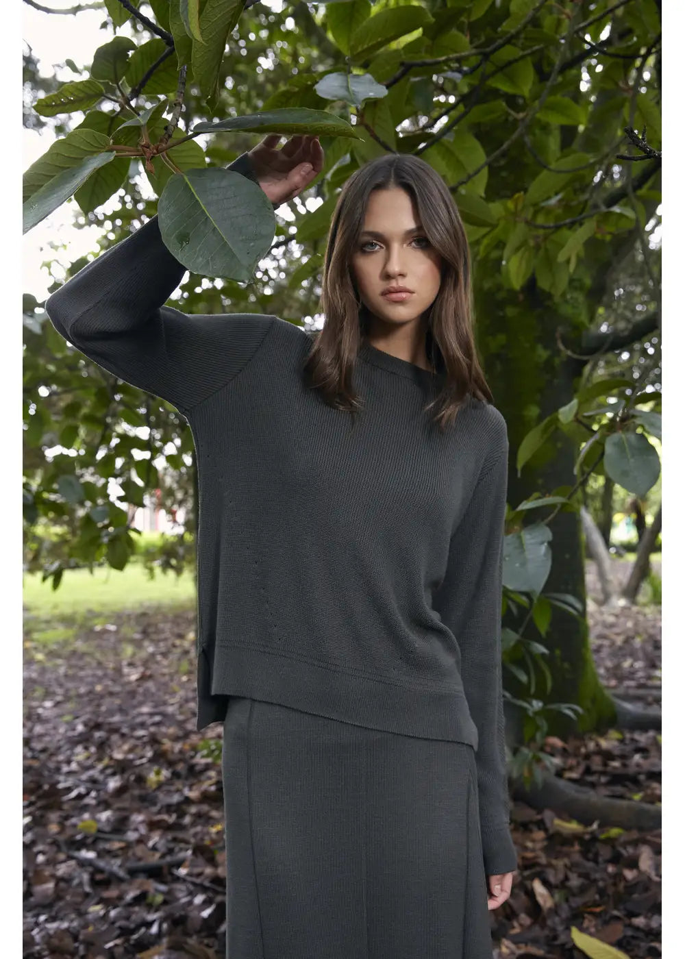 SWEATER SAHAR en VERDE MILITAR - Vista lateral | ZEPHIR