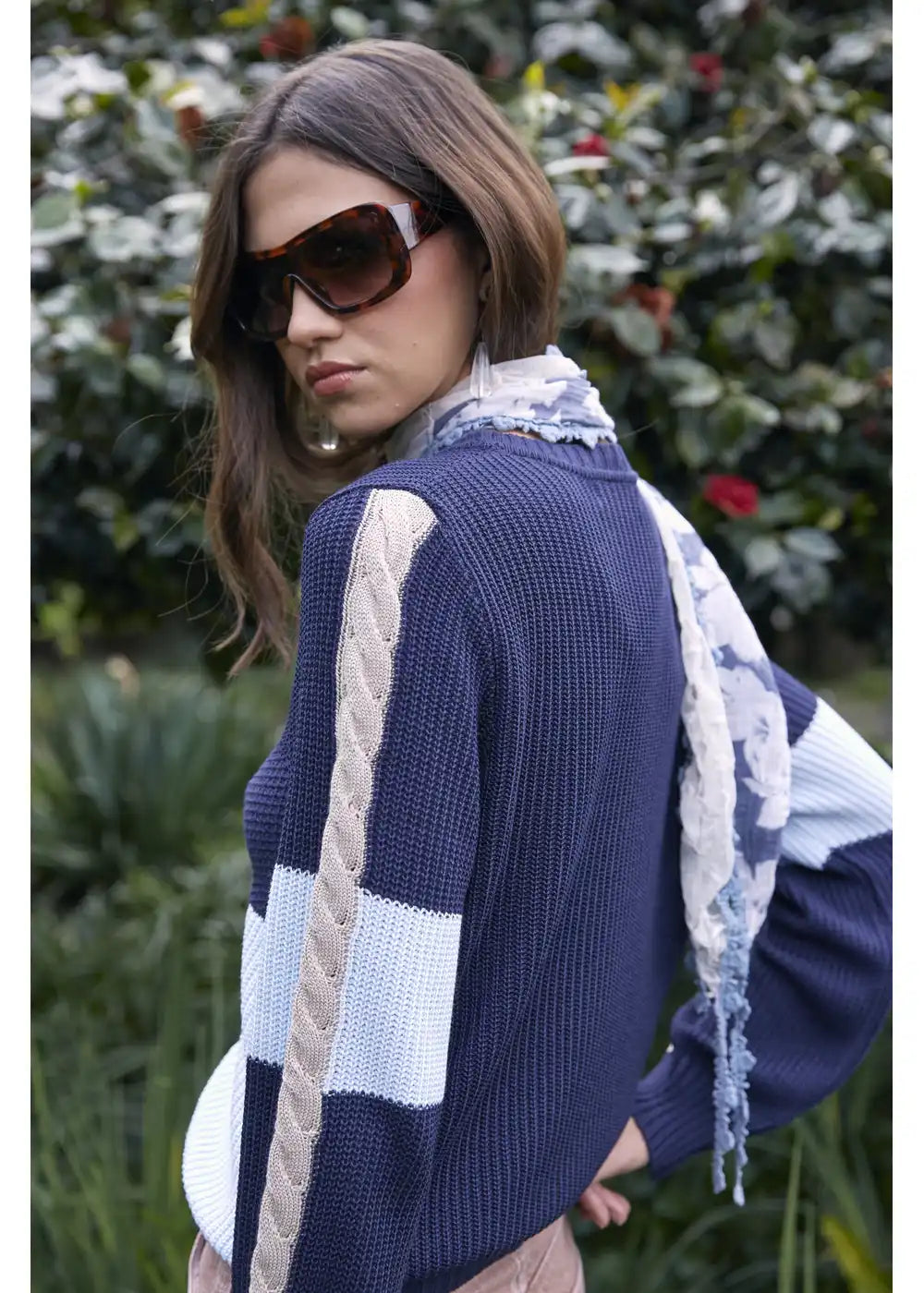 SWEATER TEA en AZUL OSCURO - Vista de espalda | ZEPHIR