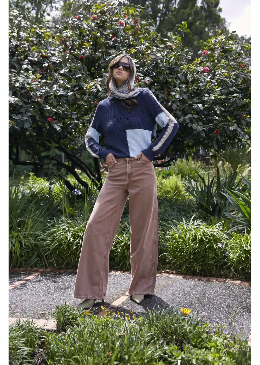 SWEATER TEA en AZUL OSCURO - Vista lateral | ZEPHIR