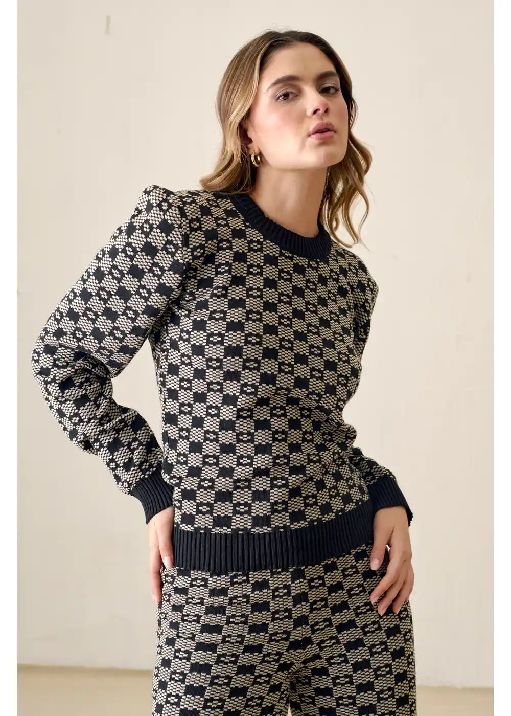 SWEATER VICTORIA en NEGRO - Vista de espalda | ZEPHIR