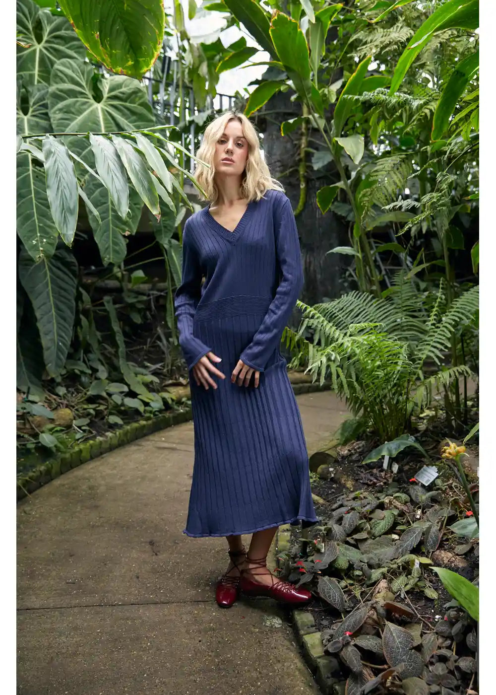 VESTIDO ELICE en AZUL OSCURO - Vista de espalda | ZEPHIR