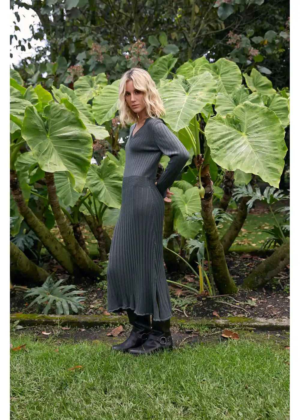 VESTIDO ELICE en VERDE MILITAR - Vista lateral | ZEPHIR